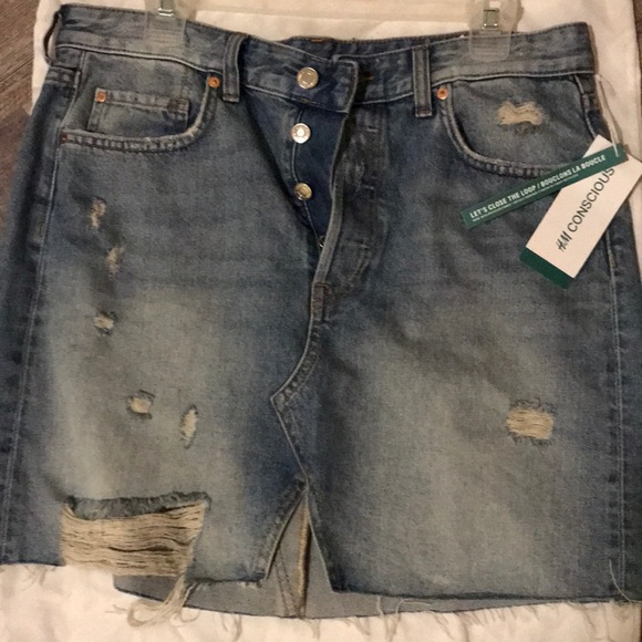 H&M Dresses & Skirts - Denim Skirt